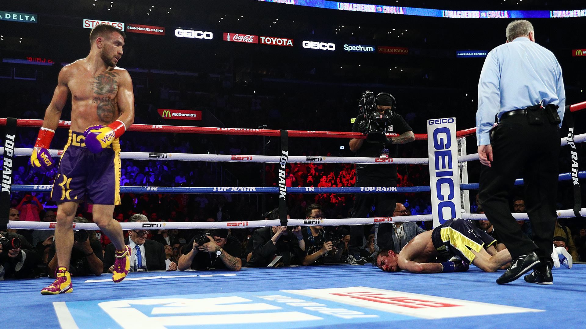 Василь Ломаченко - Ентоні Кролла: відео бою 12 квітня 2019 Василь Ломаченко - Ентоні Кролла: відео бою 12 квітня 2019