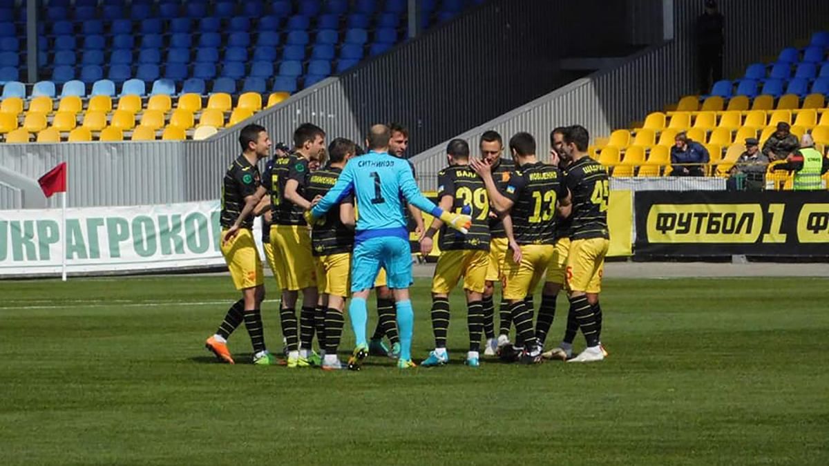 Президент "Інгульця" пригрозив не випустити команду на матч півфіналу Кубка України Президент "Інгульця" пригрозив не випустити команду на матч півфіналу Кубка України