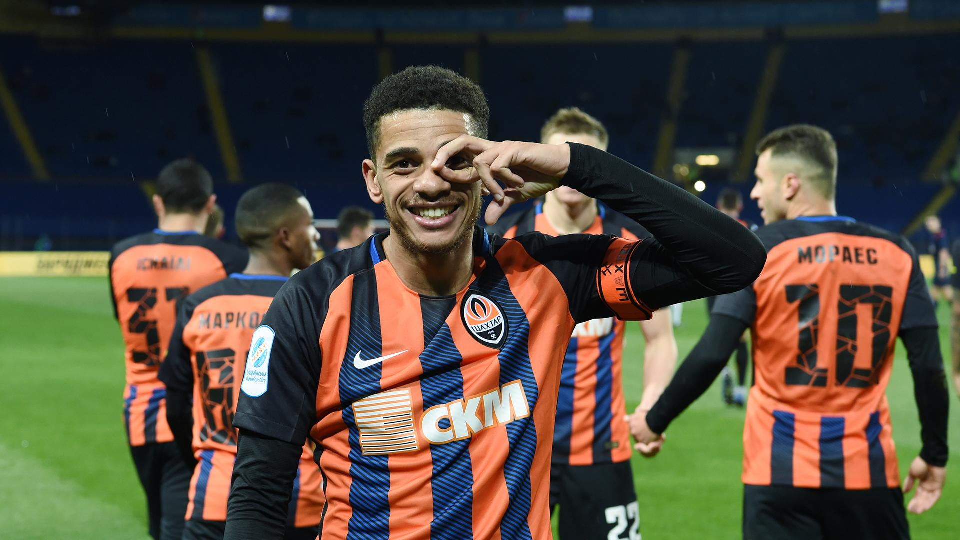 Днепр 1 - Шахтер смотреть онлайн матч 17.04.2019 - трансляция 1/2 Кубка Украины