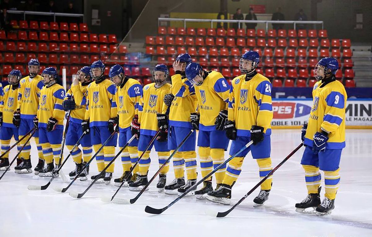 Збірна України U-18 з непристойним рахунком програла хокеїстам з Казахстану