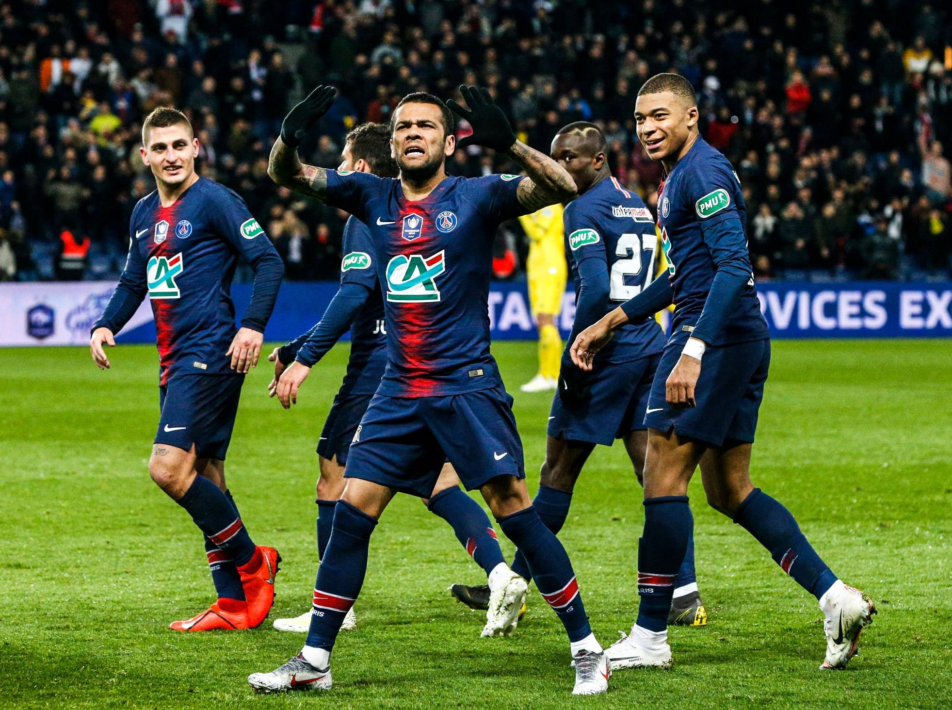 Гравці ПСЖ вийдуть на наступний матч у футболках із зображенням Нотр-Дам: фото Гравці ПСЖ вийдуть на наступний матч у футболках із зображенням Нотр-Дам: фото