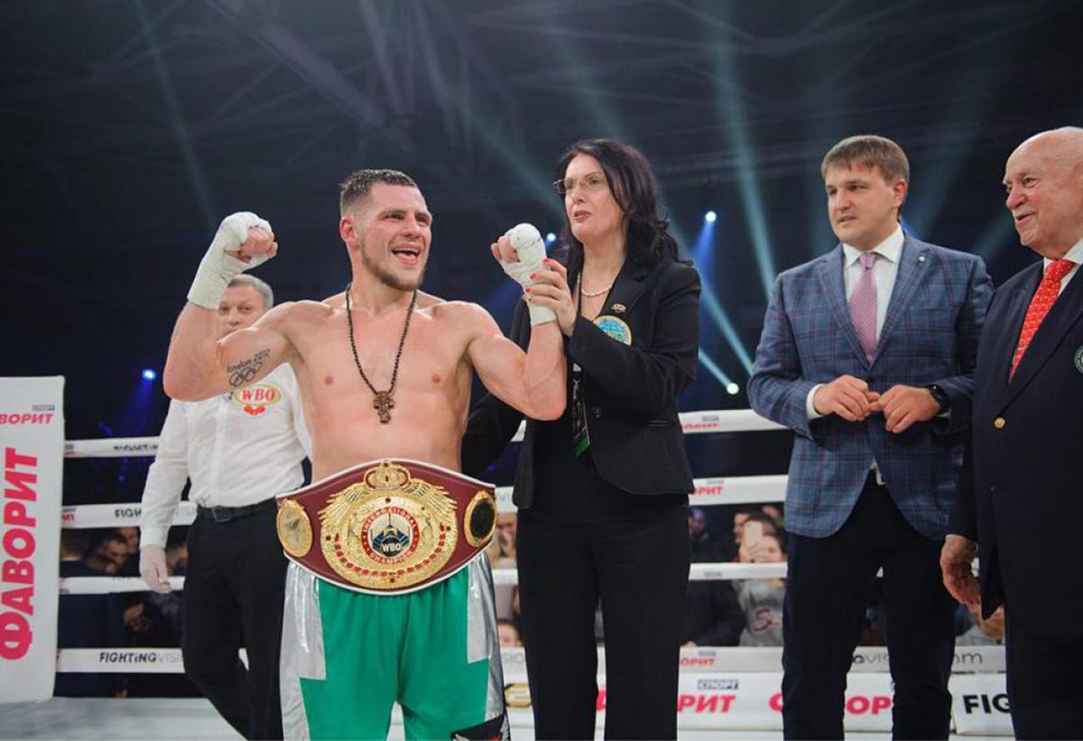 Денис Беринчик - Нихито Аракава: видео боя 20 апреля 2019