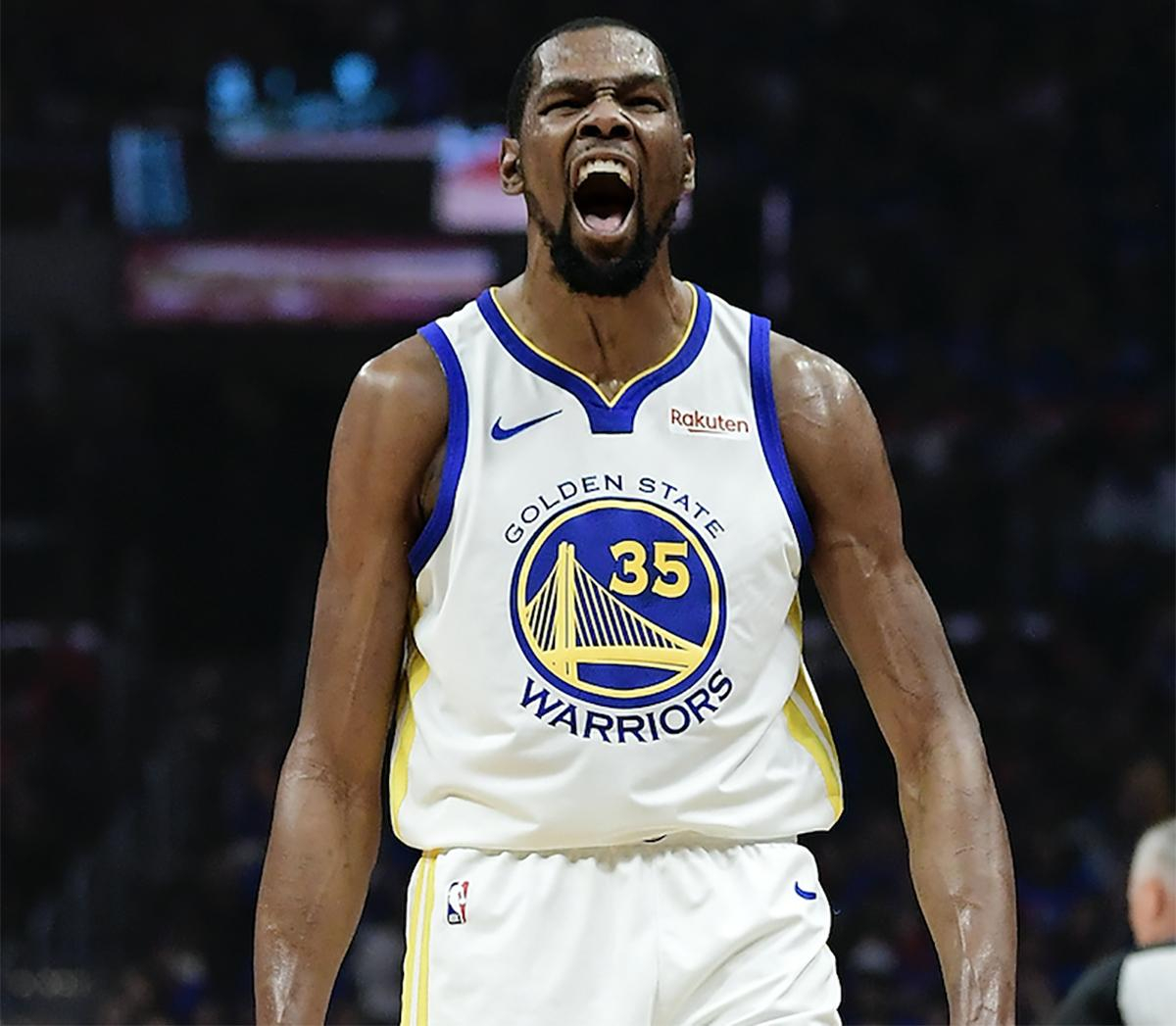 Кевин Дюрант обошел легендарного баскетболиста по очкам, набранным в плей-офф: видео