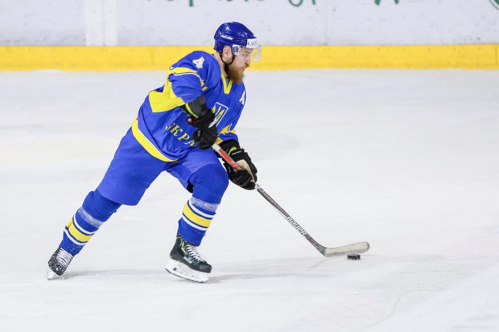 Збірна України з хокею зазнала принизливої поразки у товариському матчі