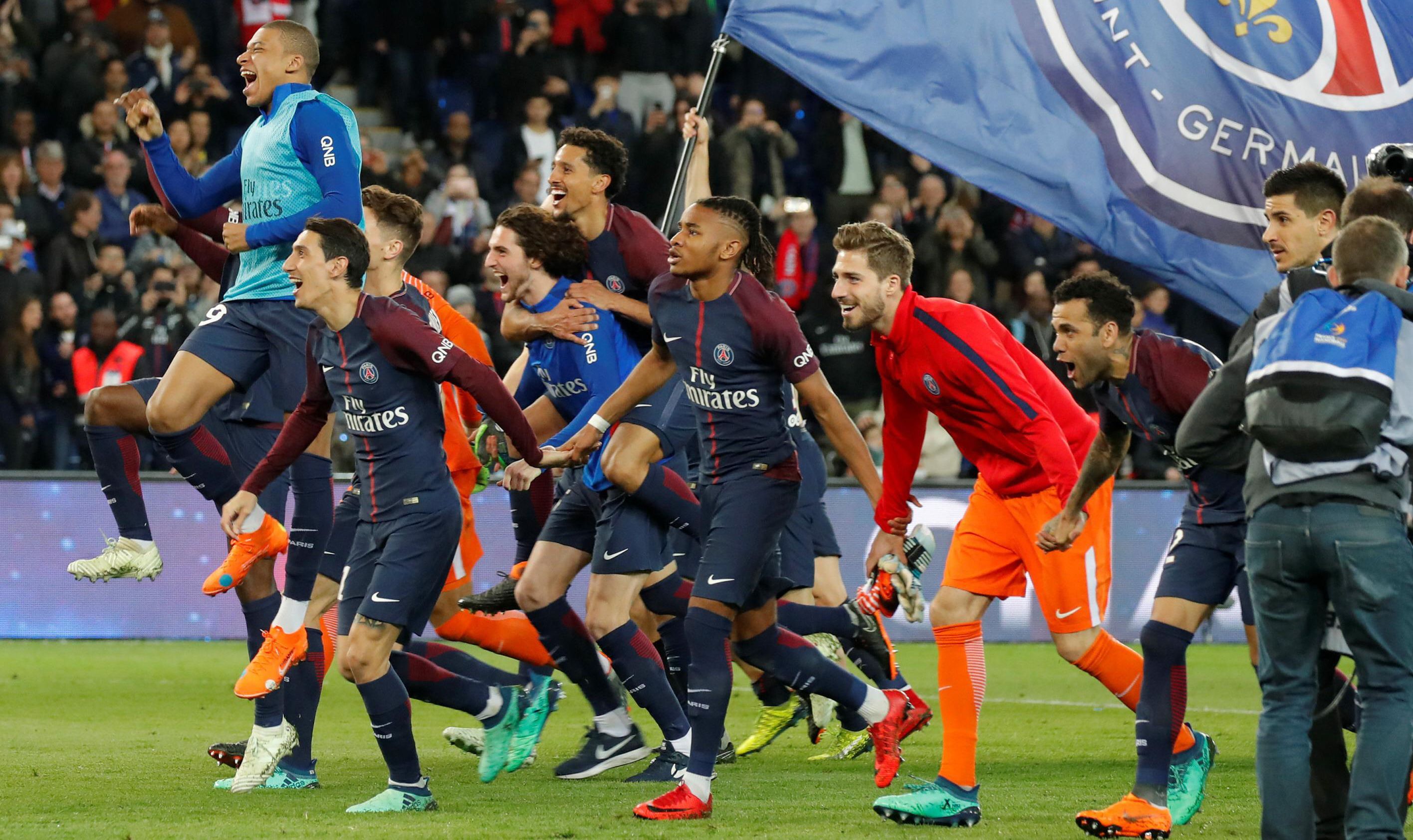 ПСЖ досрочно выиграл чемпионат Франции ПСЖ досрочно выиграл чемпионат Франции