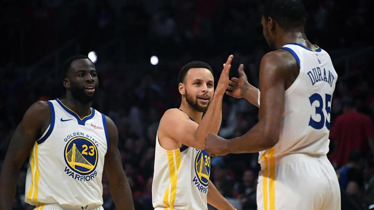 Сумасшедшая игра Дюранта вывела "Голден Стейт" в четвертьфинал плей-офф НБА: видео