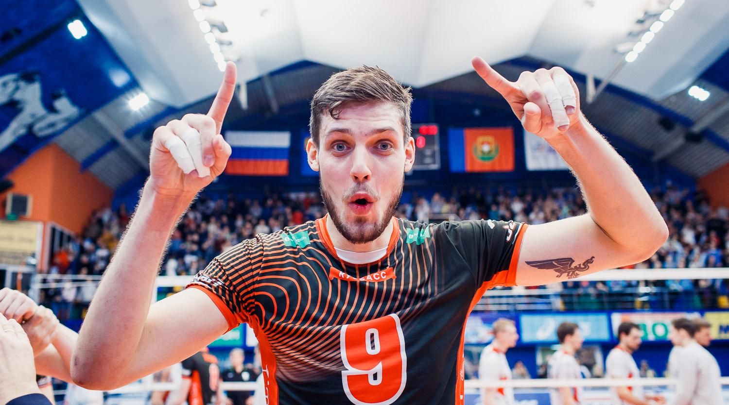 Український волейболіст хоче отримати громадянство Росії й заручився підтримкою чиновника: фото Український волейболіст хоче отримати громадянство Росії й заручився підтримкою чиновника: фото