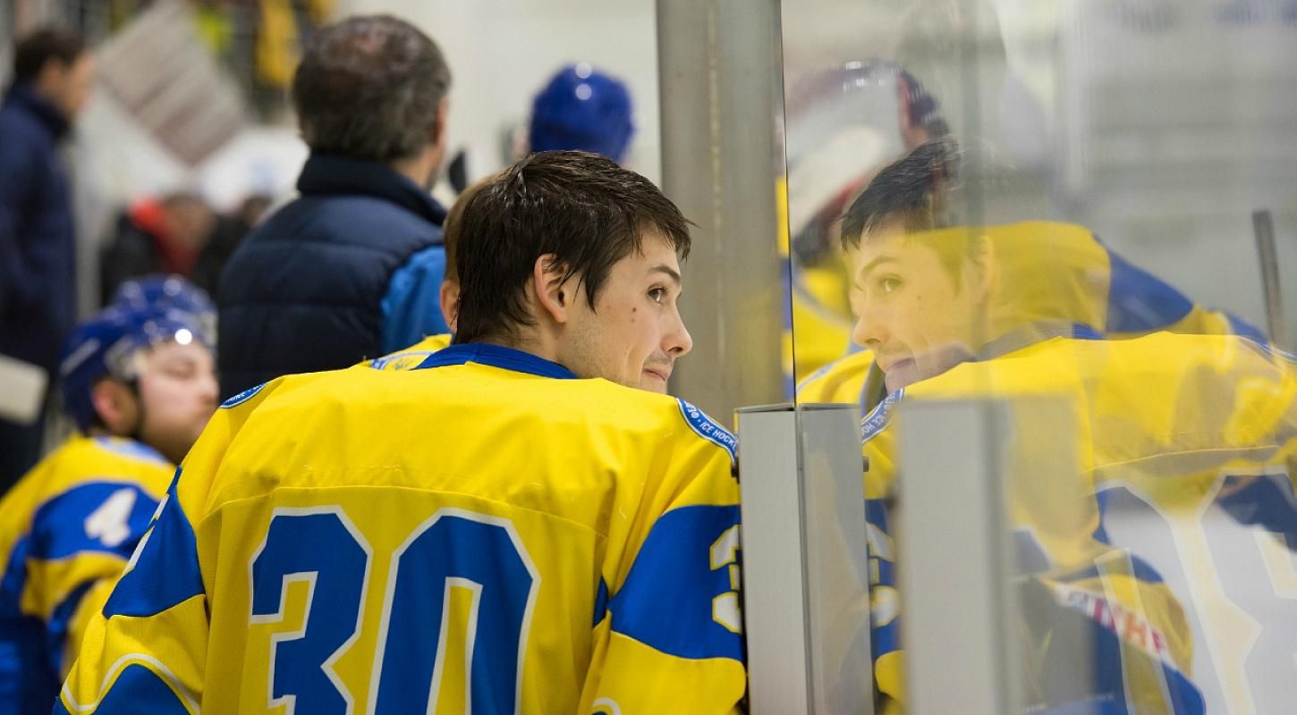 Збірна України розгромно програла Румунії на чемпіонаті світу з хокею: відео