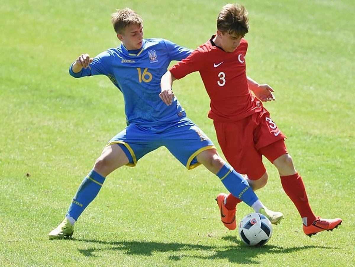 Туреччина перемогла збірну України в матчі команд U-18: відео Туреччина перемогла збірну України в матчі команд U-18: відео
