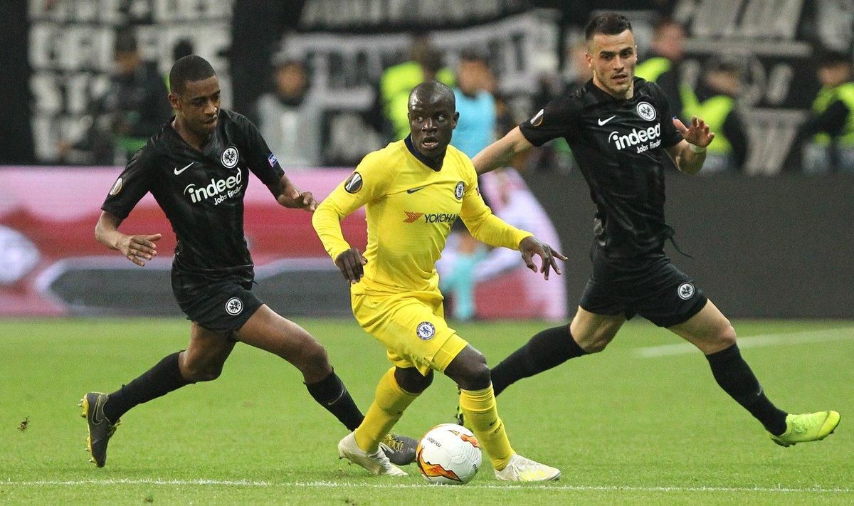 "Айнтрахт" и "Челси" расписали результативную ничью в сумасшедшем матче: видео "Айнтрахт" и "Челси" расписали результативную ничью в сумасшедшем матче: видео