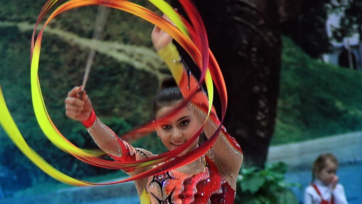 Российская чемпионка сбила на переходе пенсионера: видео Российская чемпионка сбила на переходе пенсионера: видео