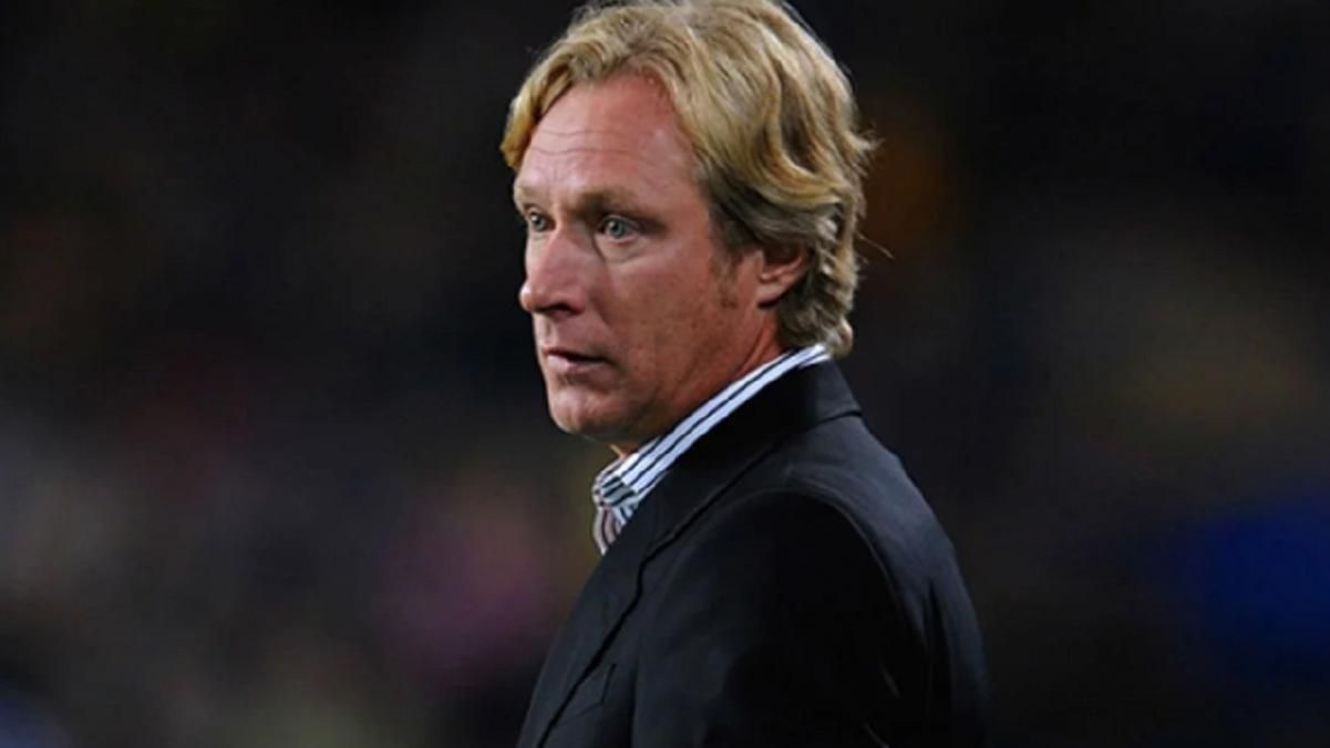 Стало відоме рішення Михайличенка на пропозицію очолити "Динамо" Стало відоме рішення Михайличенка на пропозицію очолити "Динамо"