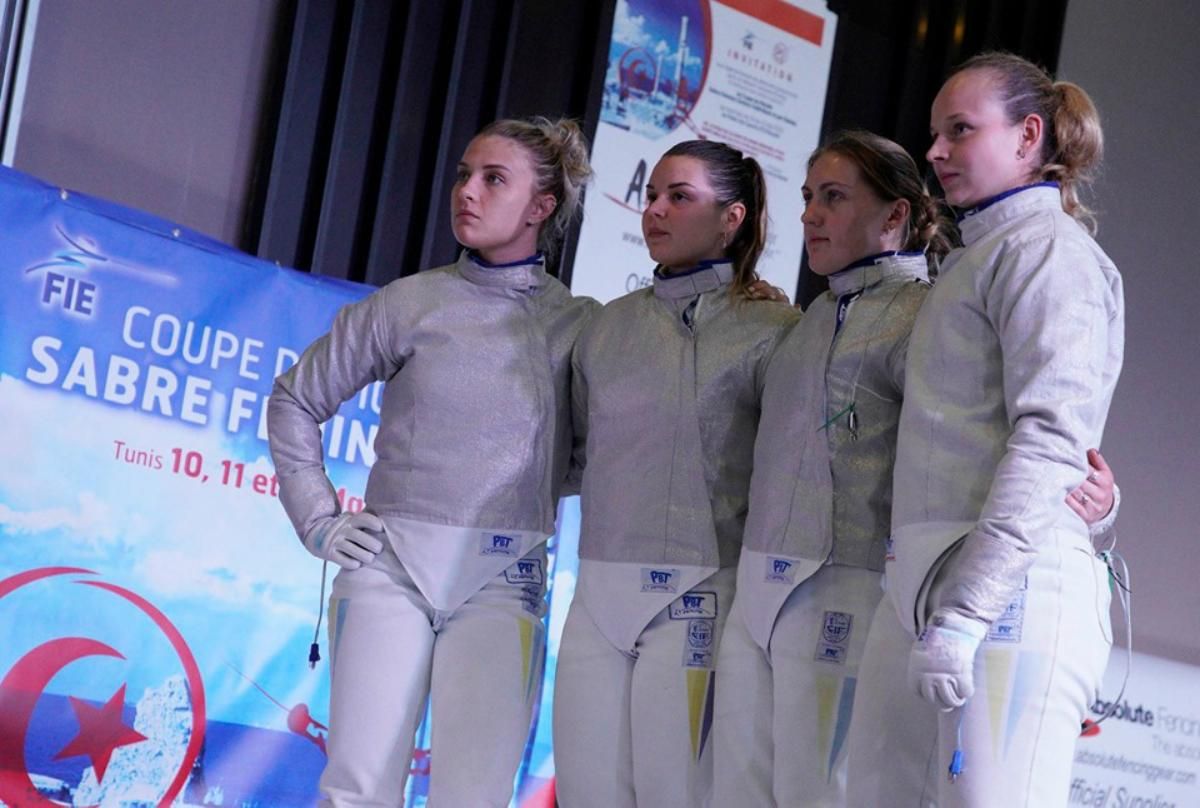 Украинские саблистки завоевали серебро на этапе Кубка мира в Тунисе