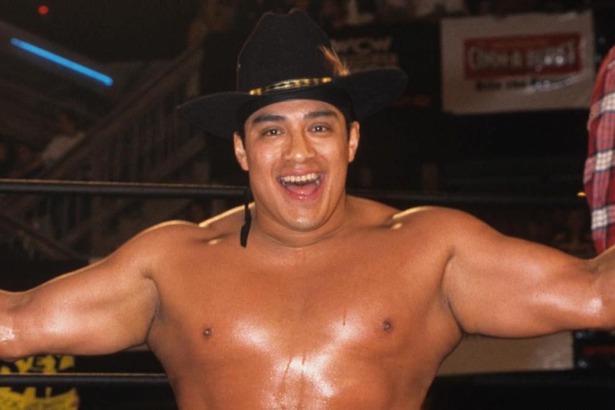 Рестлер умер прямо на ринге, пока его били ради шоу: жуткое видео Рестлер умер прямо на ринге, пока его били ради шоу: жуткое видео