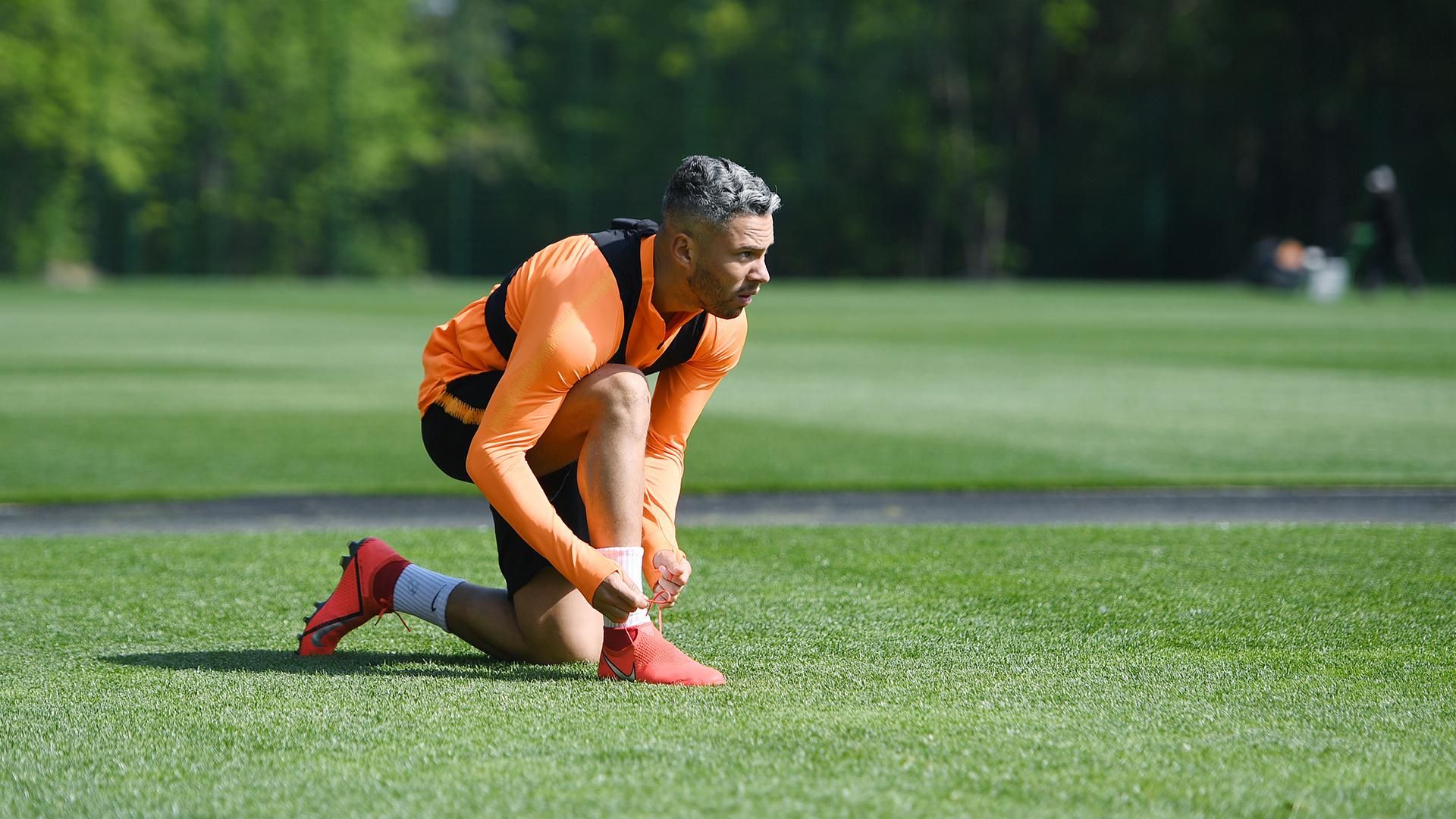 Лидер "Шахтера" и сборной Украины вернулся к тренировкам Лидер "Шахтера" и сборной Украины вернулся к тренировкам