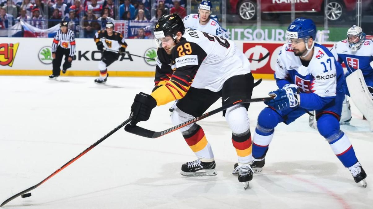 Германия "дожала" Словакию, Россия забросила 10 шайб на ЧМ по хоккею: видео Германия "дожала" Словакию, Россия забросила 10 шайб на ЧМ по хоккею: видео