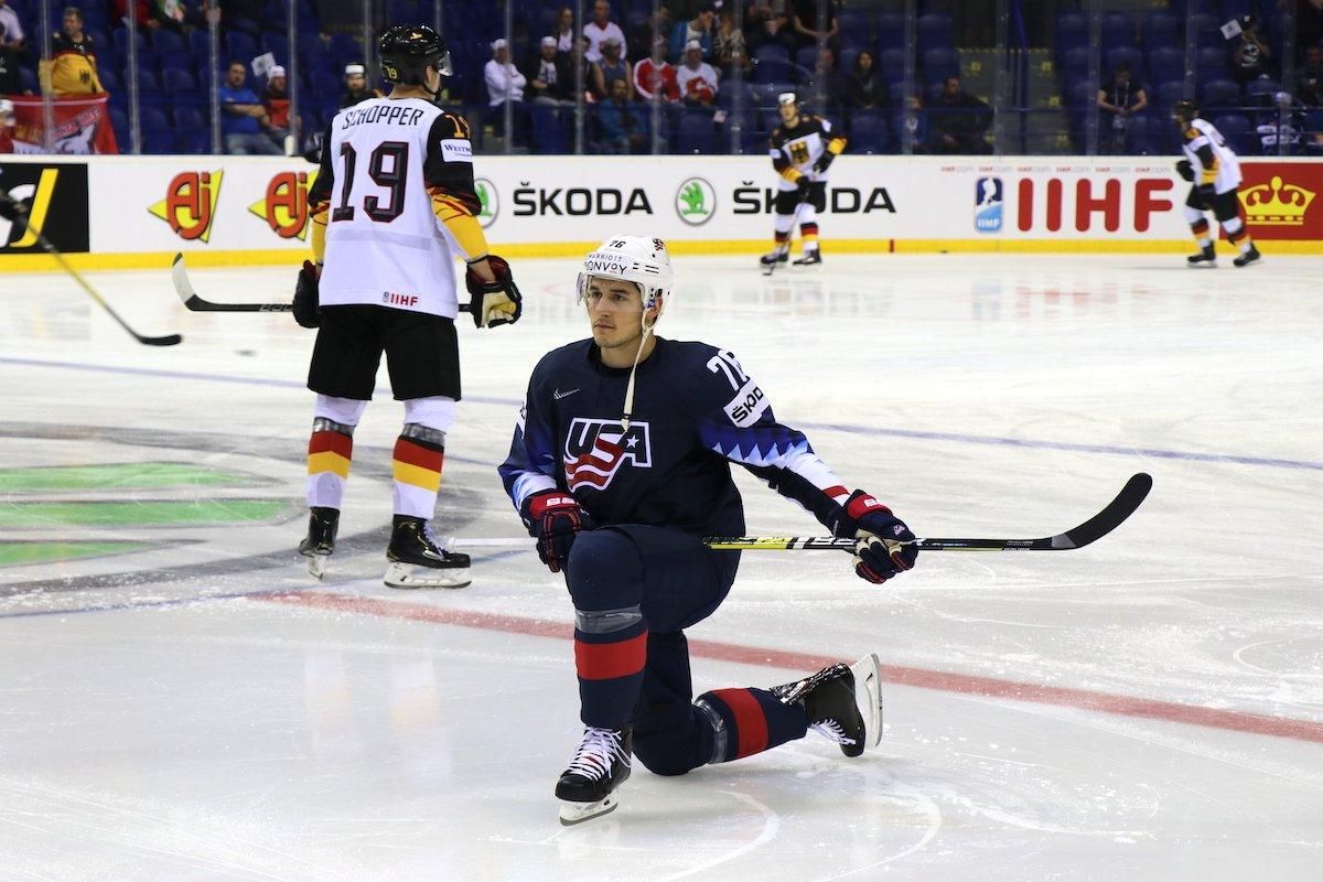 Збірна США з хокею вирвала перемогу в Німеччини, Чехія розбила Австрію: відео