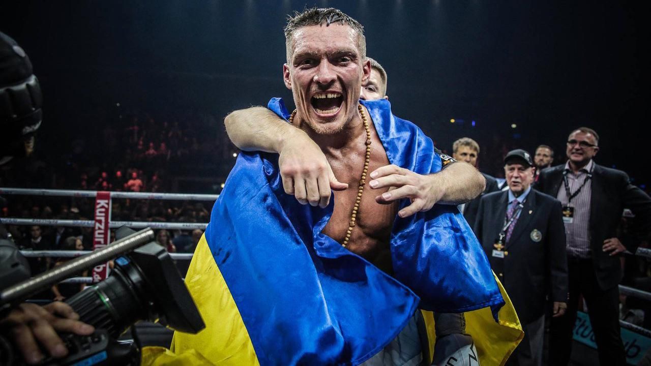 Травмований Усик дав перше інтерв'ю за тривалий час Травмований Усик дав перше інтерв'ю за тривалий час