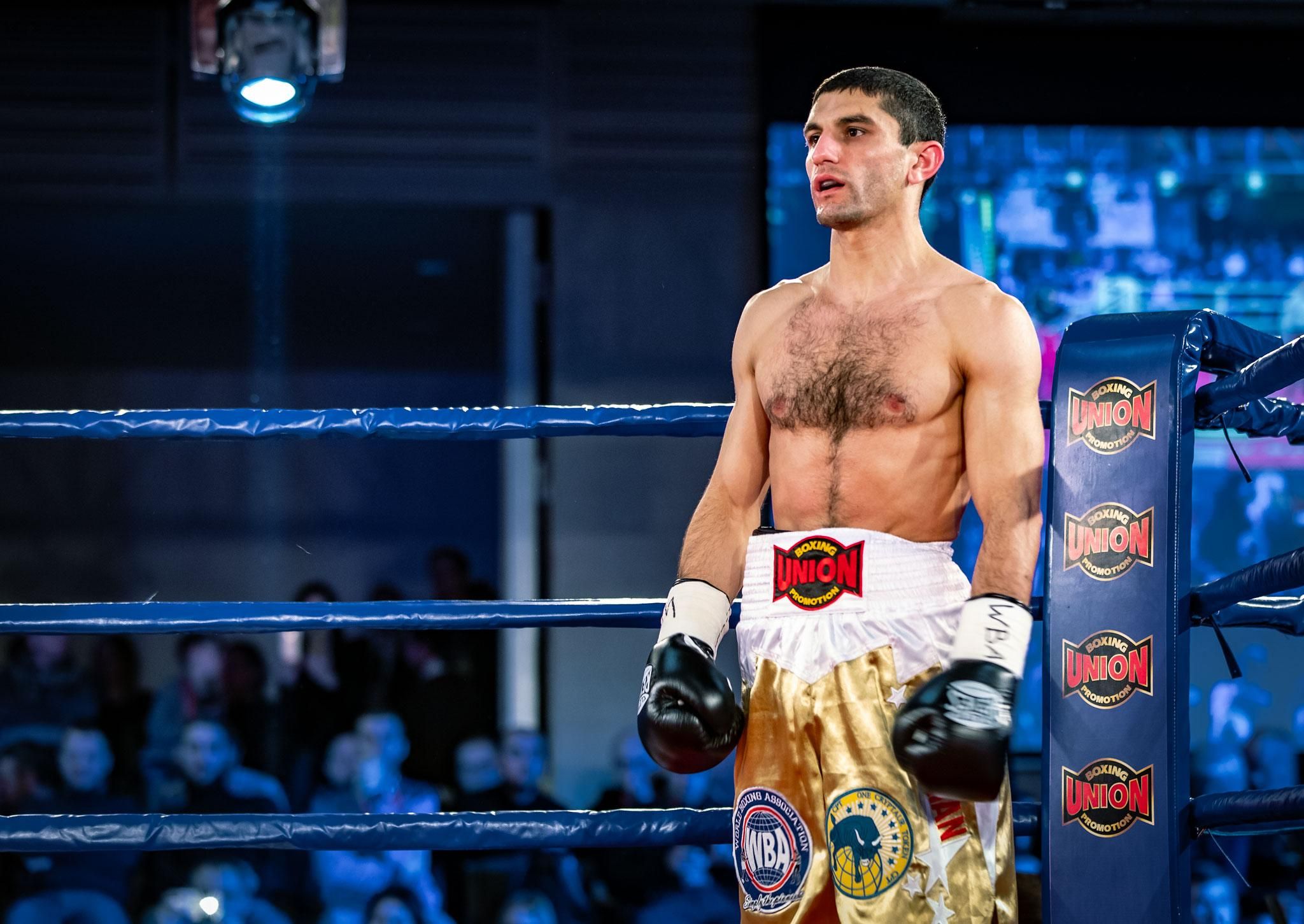 У звездного украинского боксера проблемы с объединением поясов У звездного украинского боксера проблемы с объединением поясов