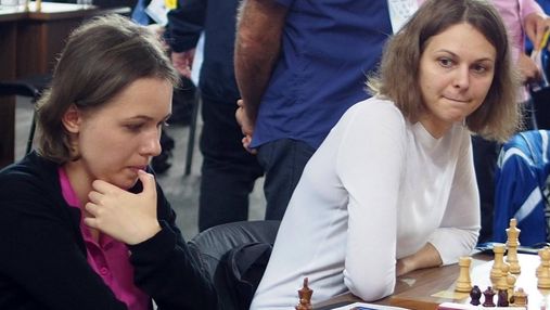 Сестры Музычук сыграли друг против друга на шахматном турнире в России