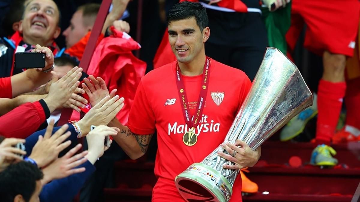 Фінал Ліги чемпіонів "Тоттенхем" – "Ліверпуль" розпочнуть з хвилини мовчання Фінал Ліги чемпіонів "Тоттенхем" – "Ліверпуль" розпочнуть з хвилини мовчання