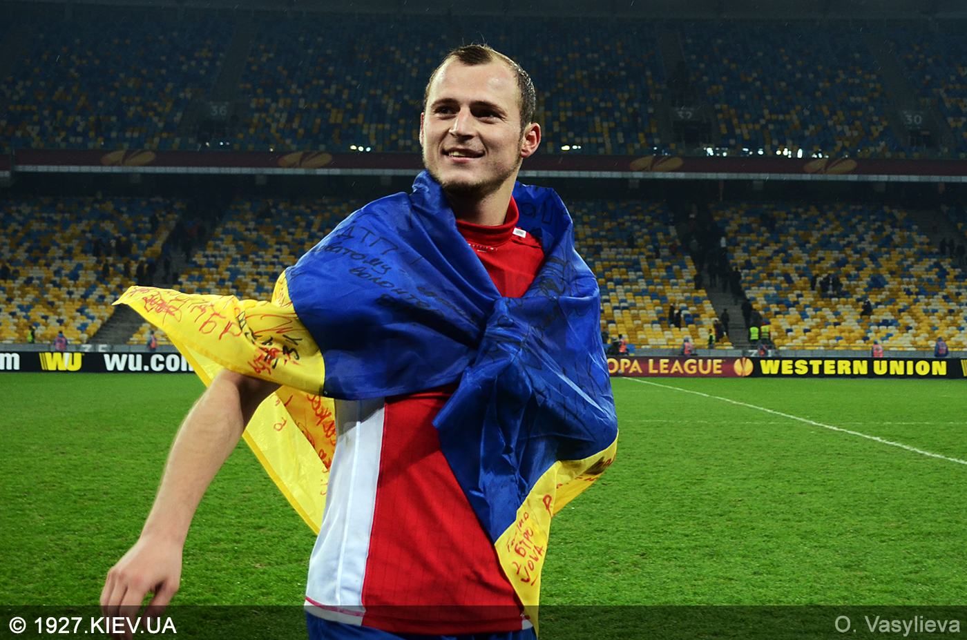 Украинские фанаты требуют вызвать Романа Зозулю в сборную Украины: видео в его поддержку