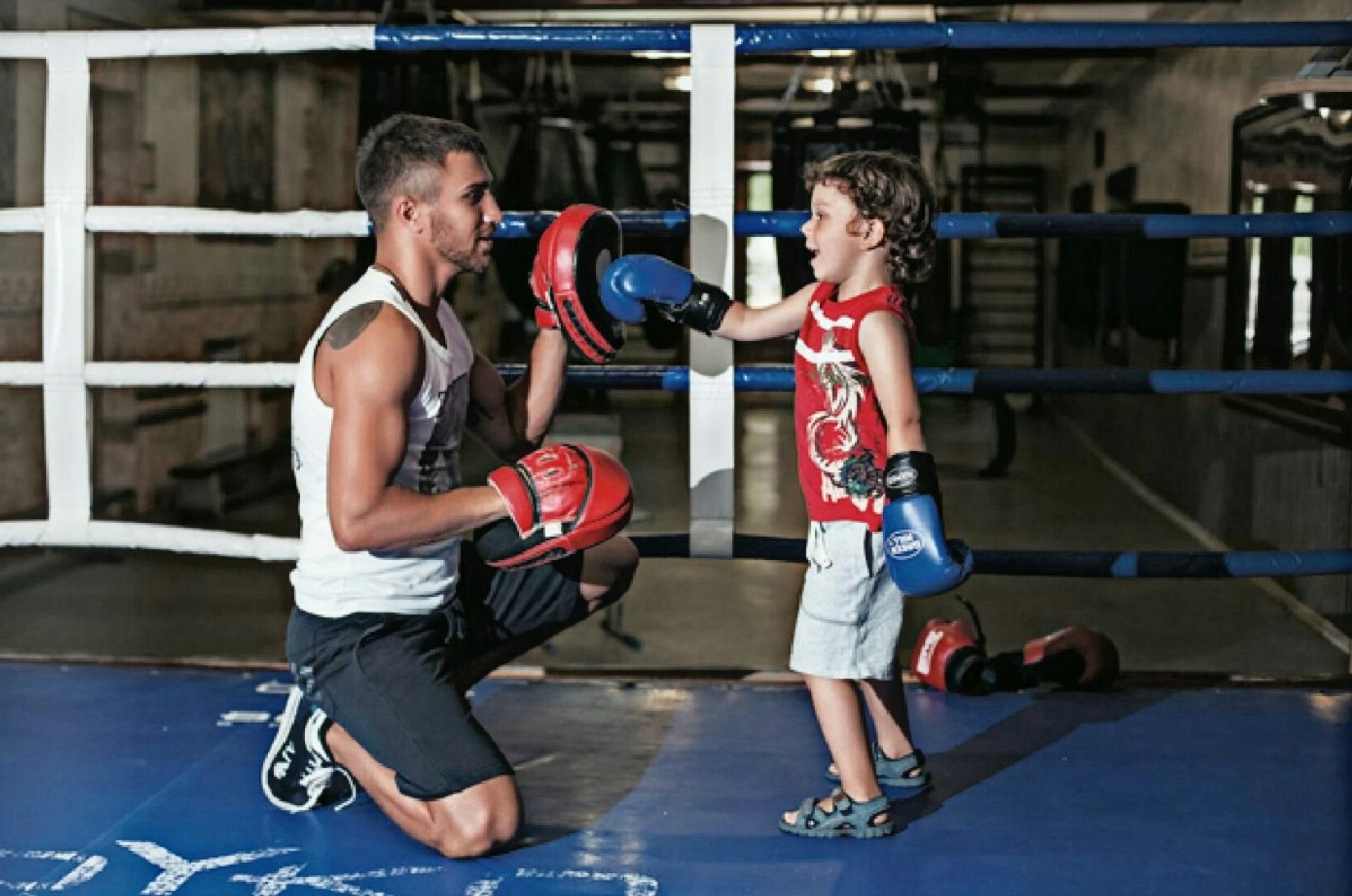 Семирічний син Ломаченка провів дебютний бій в боксі: з'явилося відео