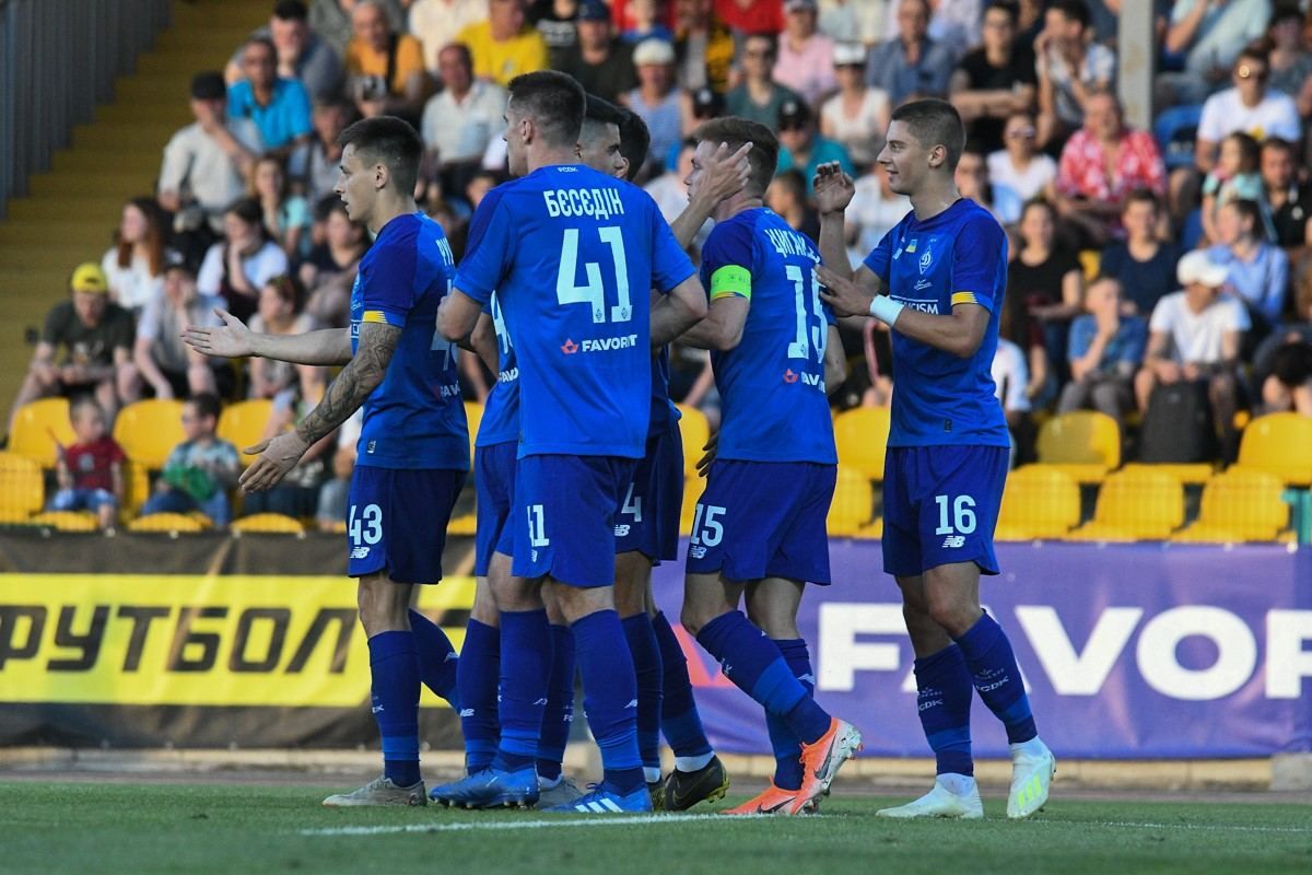 Клубний рейтинг УЄФА: падіння "Шахтаря" та повторення рекорду "Динамо" Клубний рейтинг УЄФА: падіння "Шахтаря" та повторення рекорду "Динамо"