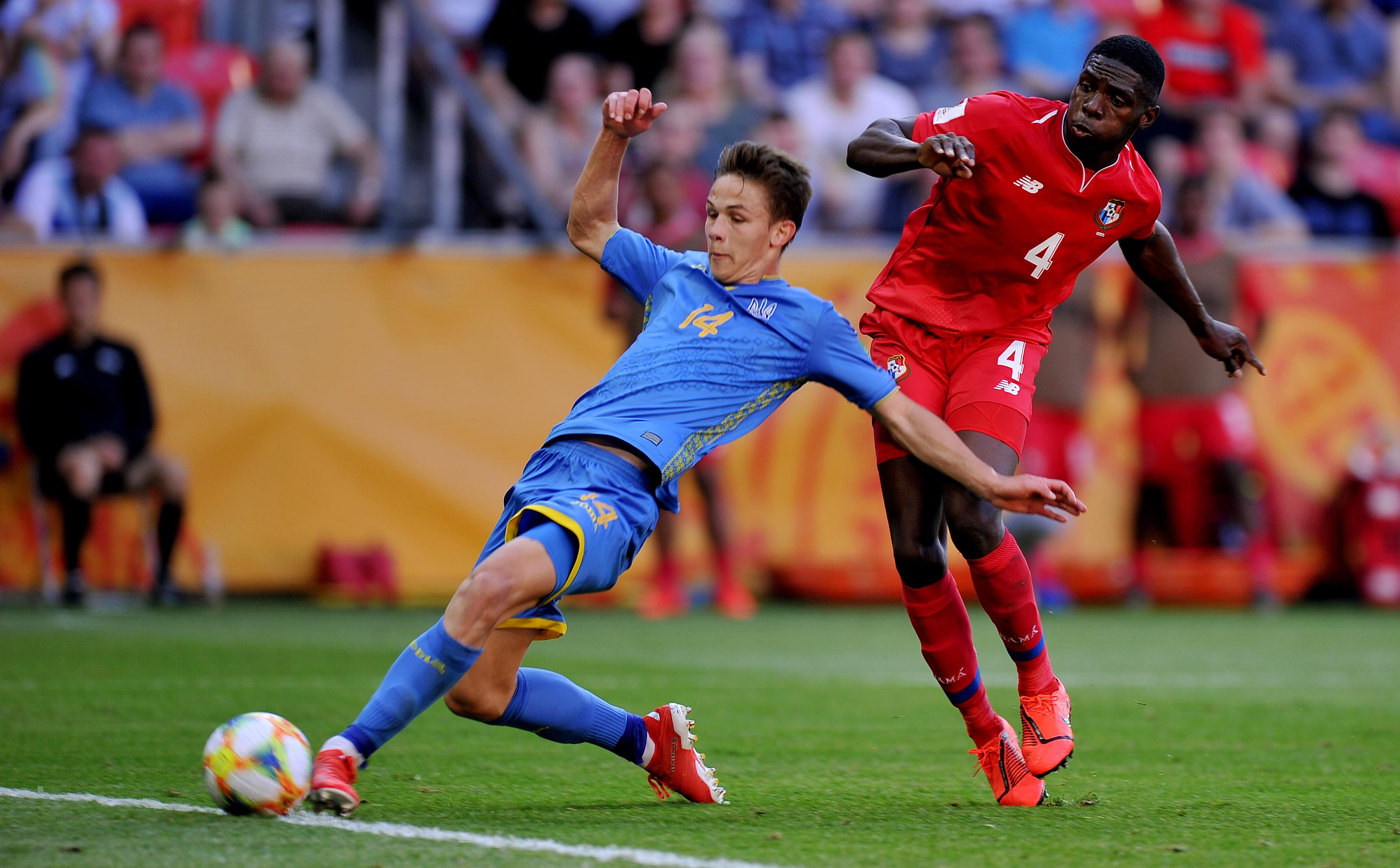 Футболист сборной Украины вышел на второе место в списке лучших бомбардиров на ЧМ-2019