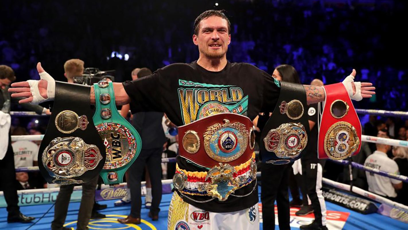 Усик дебютирует в супертяжелом весе: названы дата боя и соперник