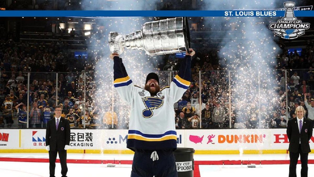 "Сент-Луис" впервые в истории выиграл Кубок Стэнли: видео "Сент-Луис" впервые в истории выиграл Кубок Стэнли: видео