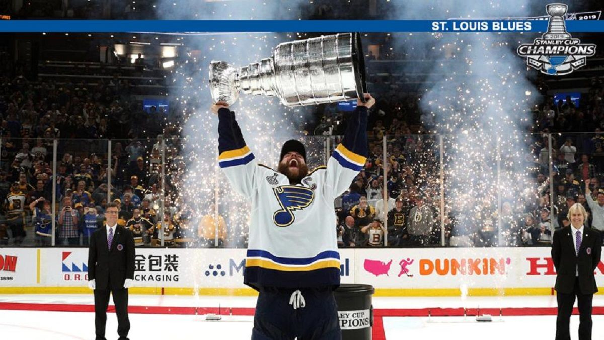 "Сент-Луис" впервые в истории выиграл Кубок Стэнли: видео