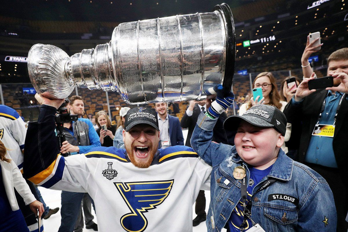 Фанат поставил на победу "Сент-Луиса" в Кубке Стэнли и выиграл 100 тысяч долларов