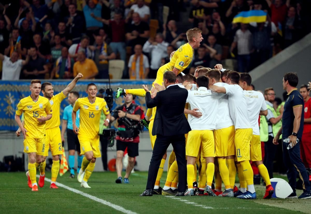 УЕФА открыл дело из-за поведения болельщиков на матче Украина – Сербия во Львове
