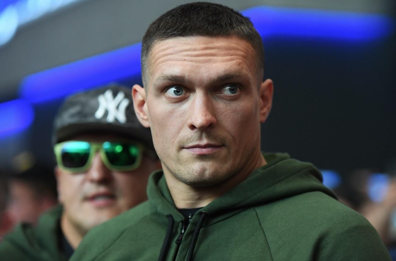 Усик офіційно відмовився від усіх поясів Усик офіційно відмовився від усіх поясів