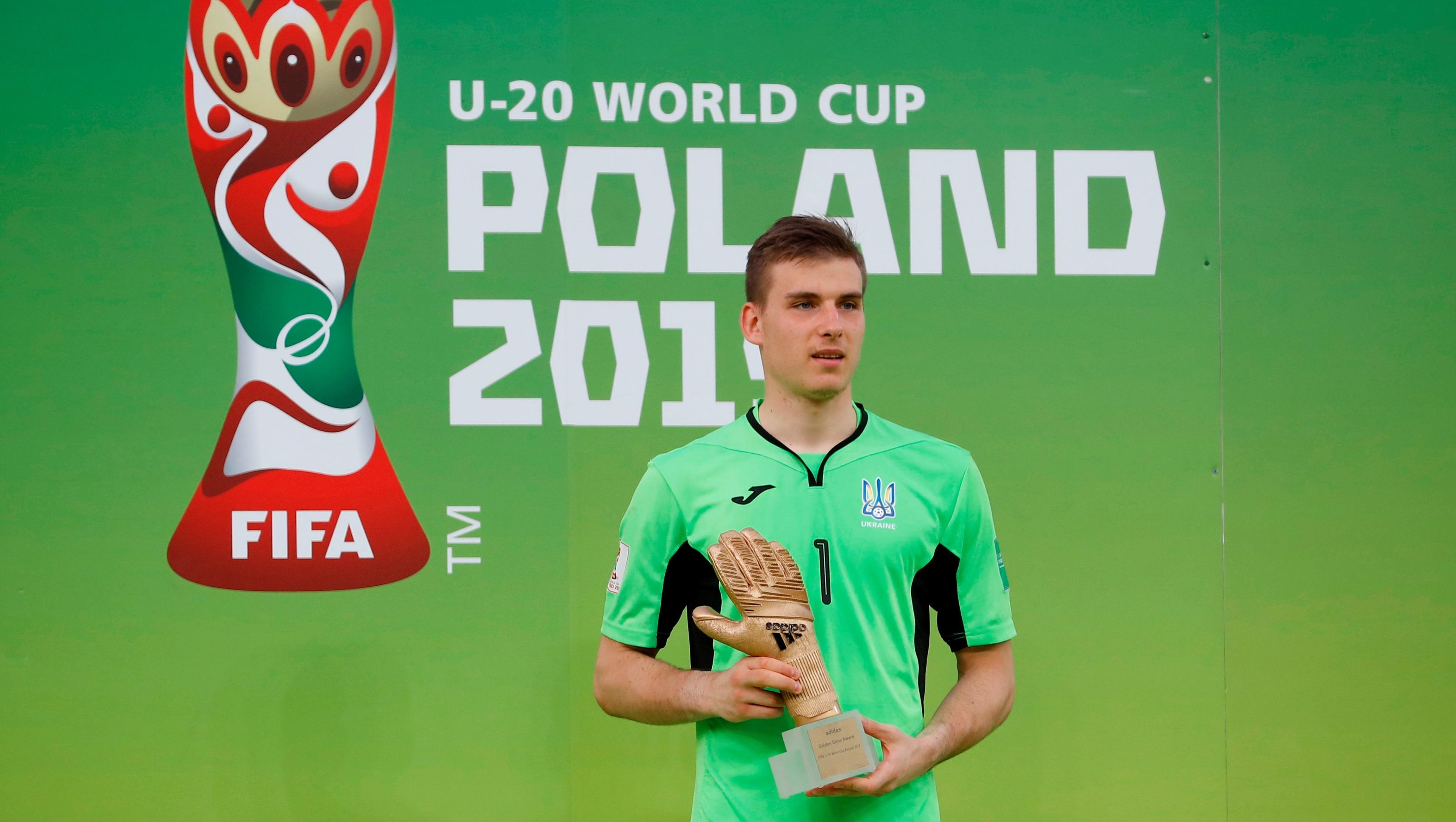 "Реал" поздравил Лунина с победой на чемпионате мира U-20