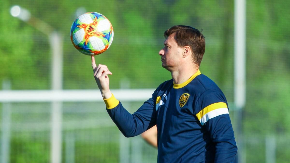 Екс-гравець голландського "Аяксу" очолив харківський "Металіст 1925" Екс-гравець голландського "Аяксу" очолив харківський "Металіст 1925"