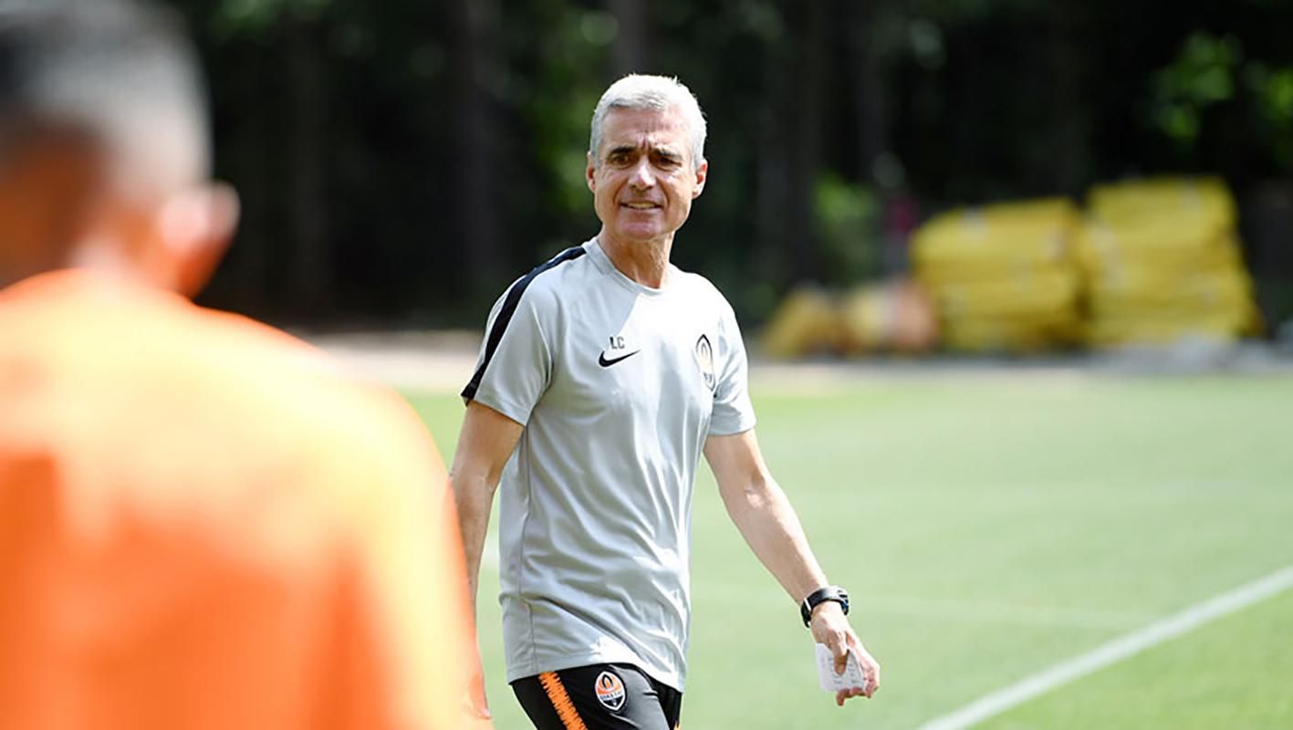 Каштру провел первую тренировку во главе "Шахтера": фото Каштру провел первую тренировку во главе "Шахтера": фото