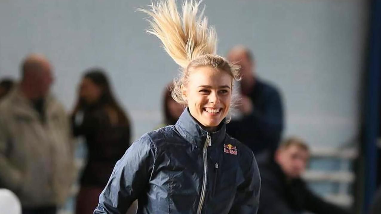 Украинская легкоатлетка Юлия Левченко прокатилась на дрифт-такси: шальное видео Украинская легкоатлетка Юлия Левченко прокатилась на дрифт-такси: шальное видео