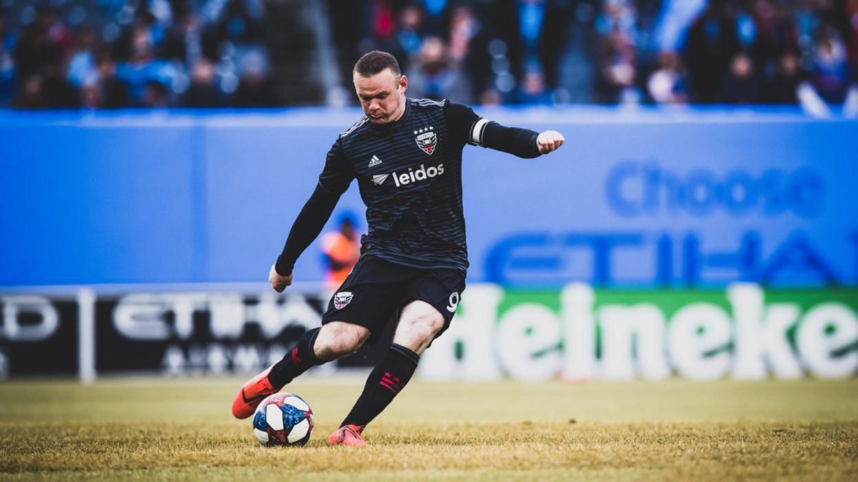 Невероятный Руни забил чудесный гол со своей половины поля: видео Невероятный Руни забил чудесный гол со своей половины поля: видео