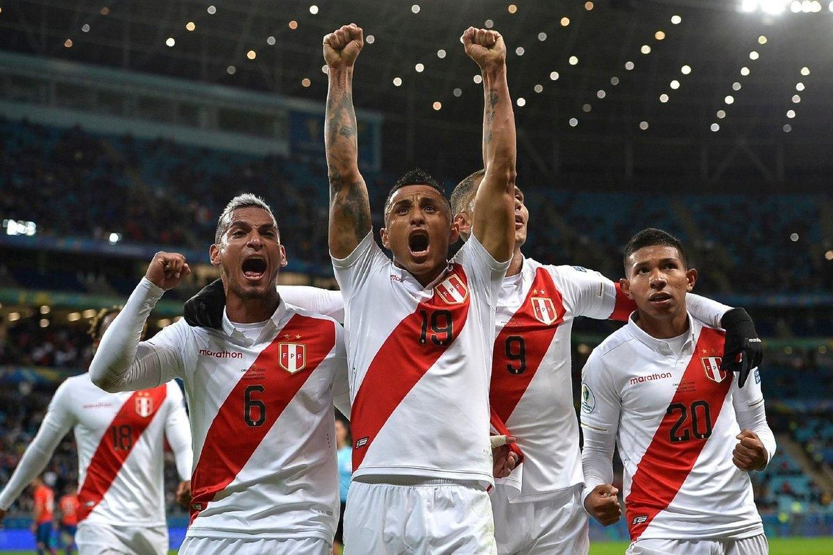 Збірна Перу сенсаційно розгромила Чилі у півфіналі Копа Америка: відео