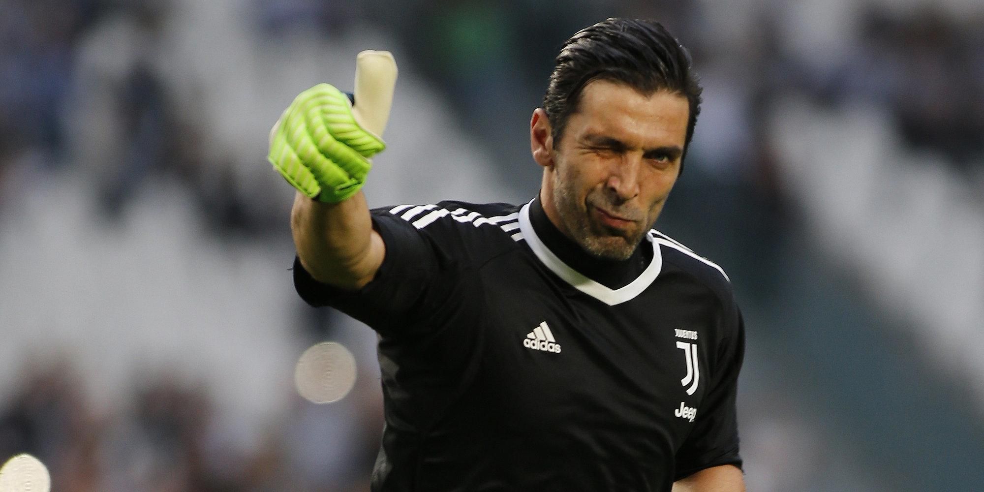Легендарный вратарь официально возвращается в "Ювентус": видео Легендарный вратарь официально возвращается в "Ювентус": видео