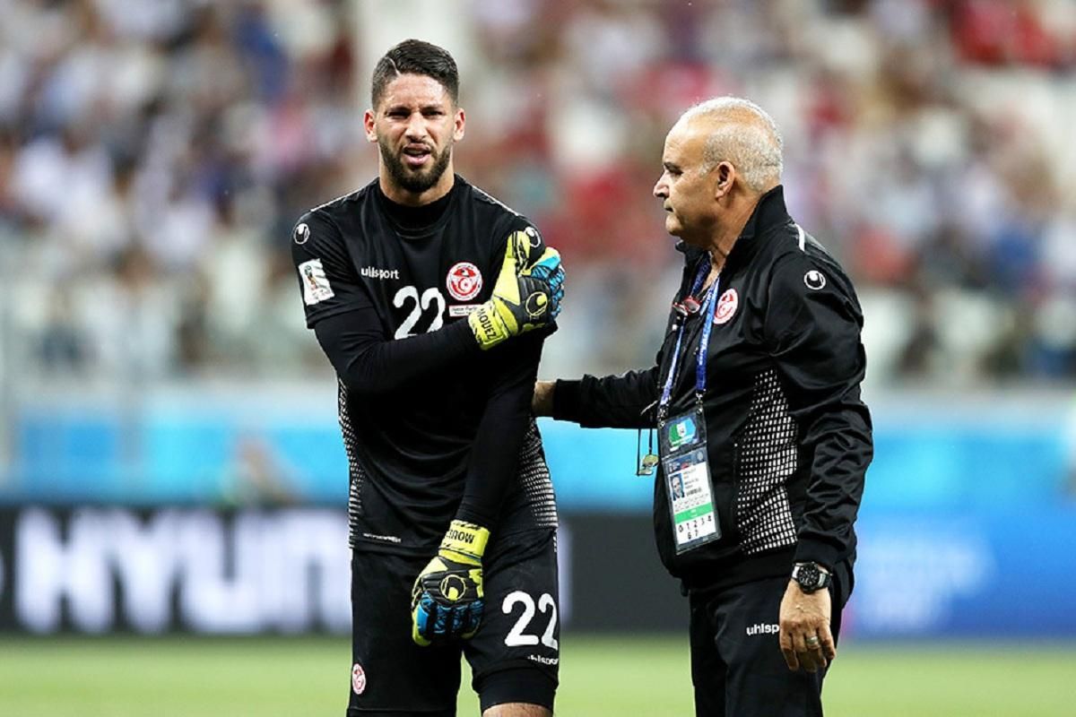 Вратарь Туниса в стиле Кепы отказался покидать поле перед серией пенальти: видео Вратарь Туниса в стиле Кепы отказался покидать поле перед серией пенальти: видео