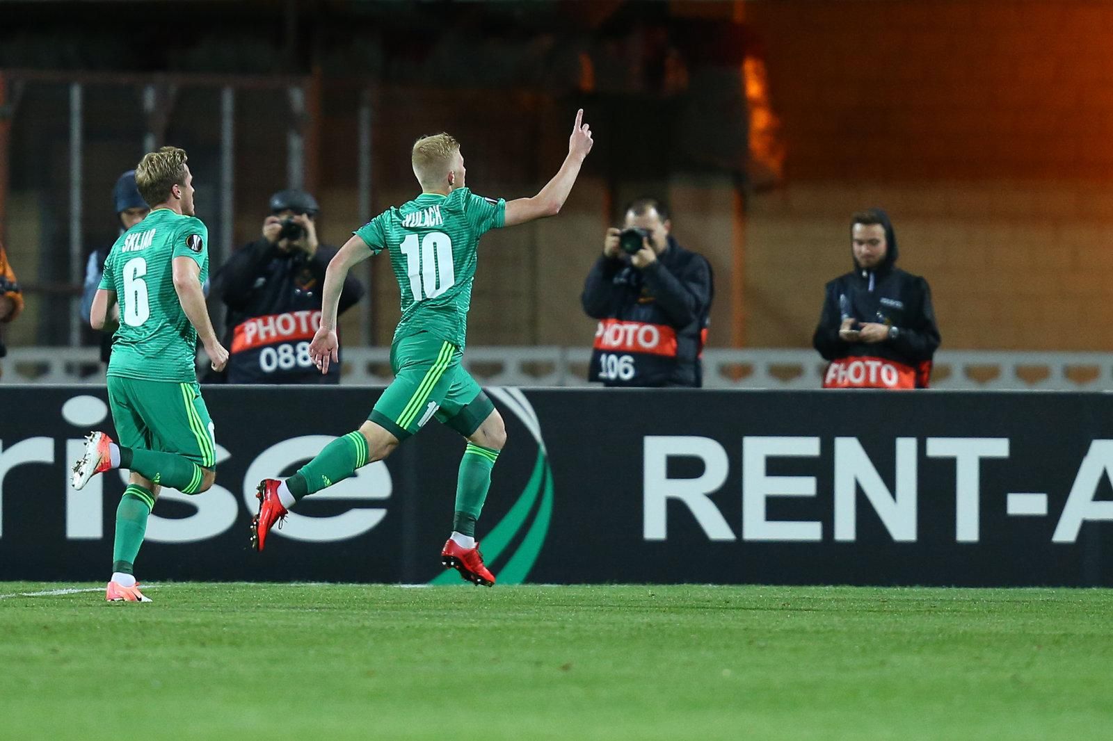 Нападник "Шахтаря" офіційно перейшов в іноземний клуб Нападник "Шахтаря" офіційно перейшов в іноземний клуб