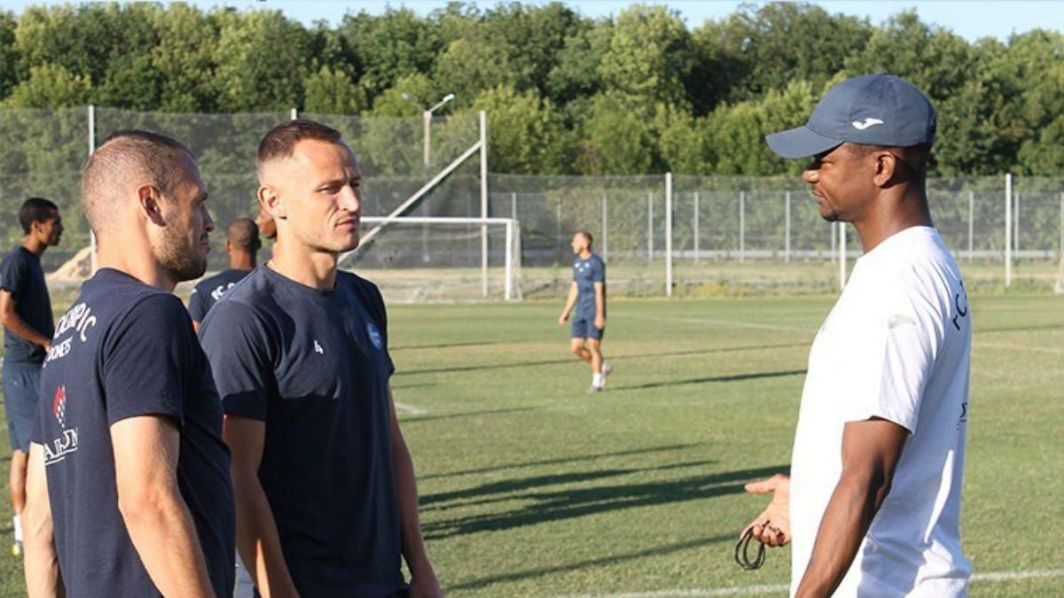 Бразильский тренер удивил поставленной задачей перед клубом УПЛ Бразильский тренер удивил поставленной задачей перед клубом УПЛ