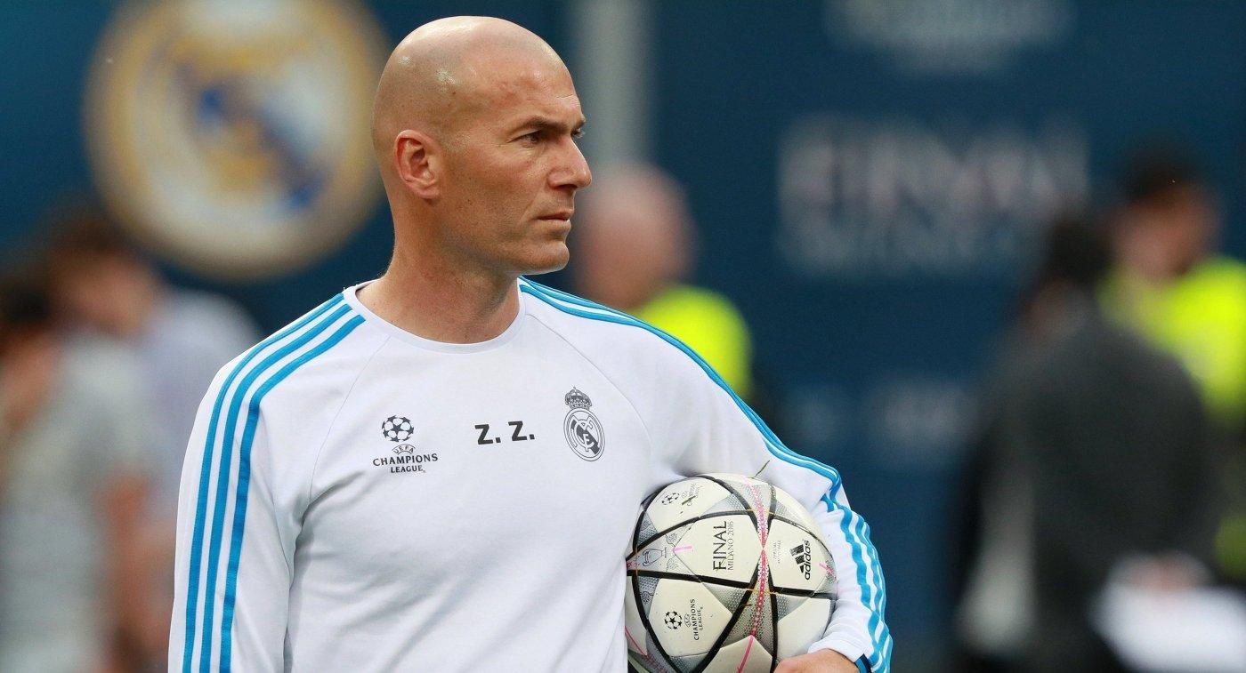 Зідан несподівано покинув тренувальний збір "Реала" в Канаді Зідан несподівано покинув тренувальний збір "Реала" в Канаді