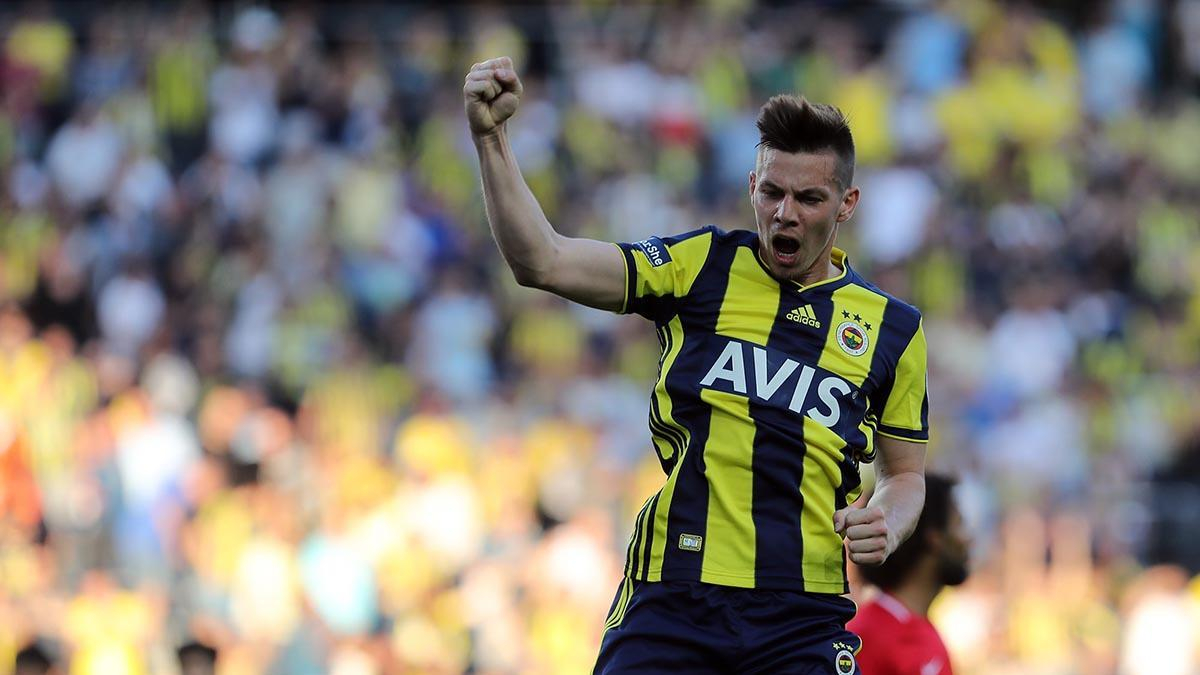 Российский клуб хочет перехватить у "Динамо" известного футболиста