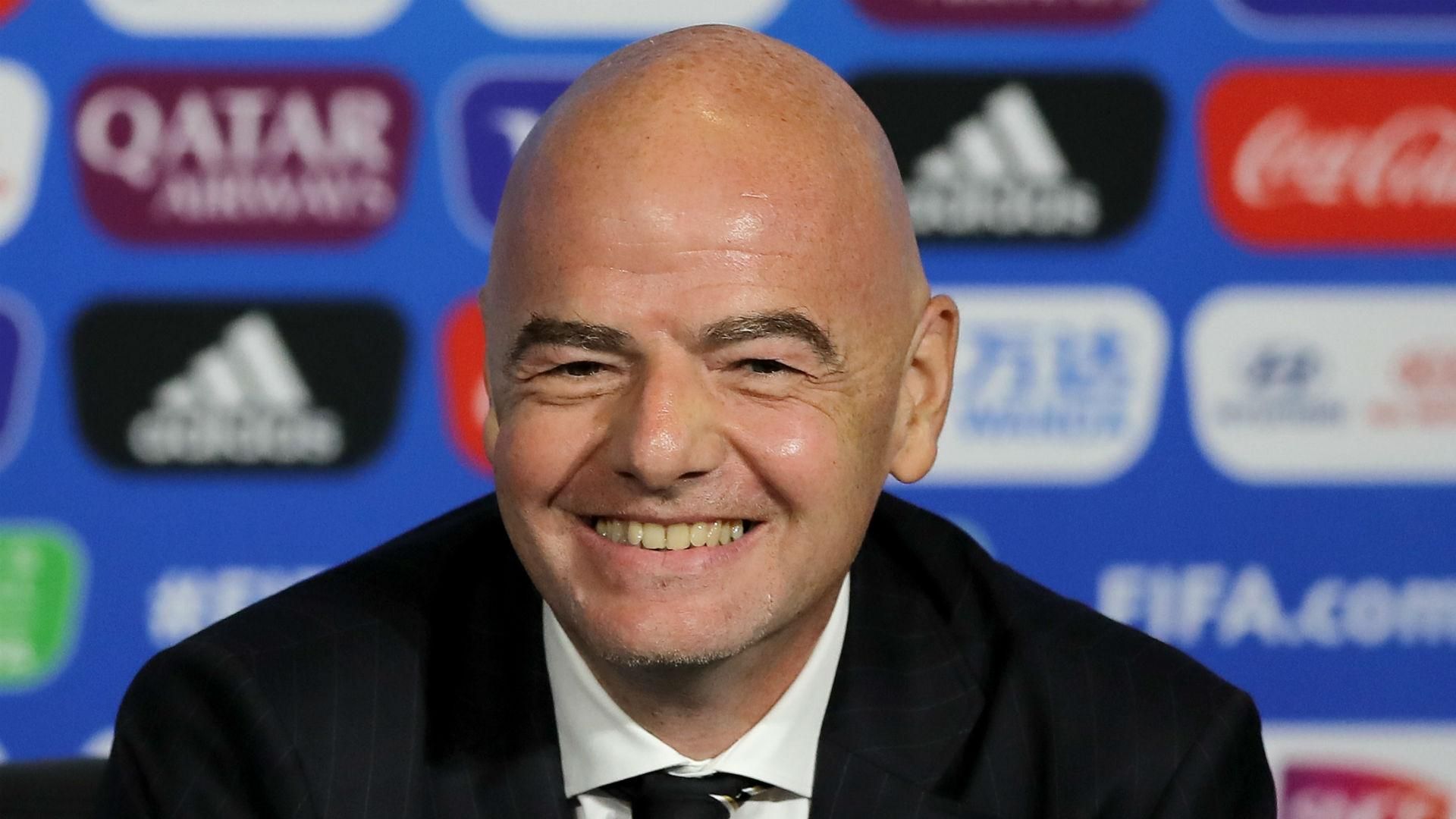 Президент ФИФА поздравил сборную Украины с победой на молодежном чемпионате мира Президент ФИФА поздравил сборную Украины с победой на молодежном чемпионате мира