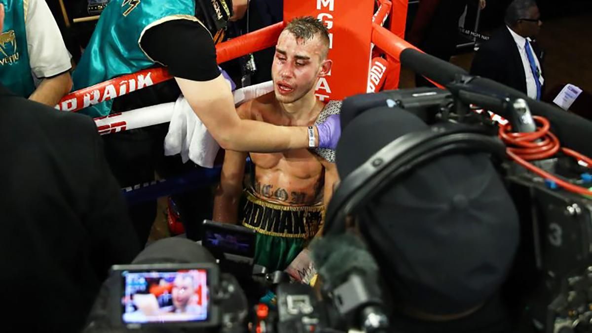 Российский боксер перенес срочную операцию после тяжелого нокаута, ему изъяли часть черепа Российский боксер перенес срочную операцию после тяжелого нокаута, ему изъяли часть черепа