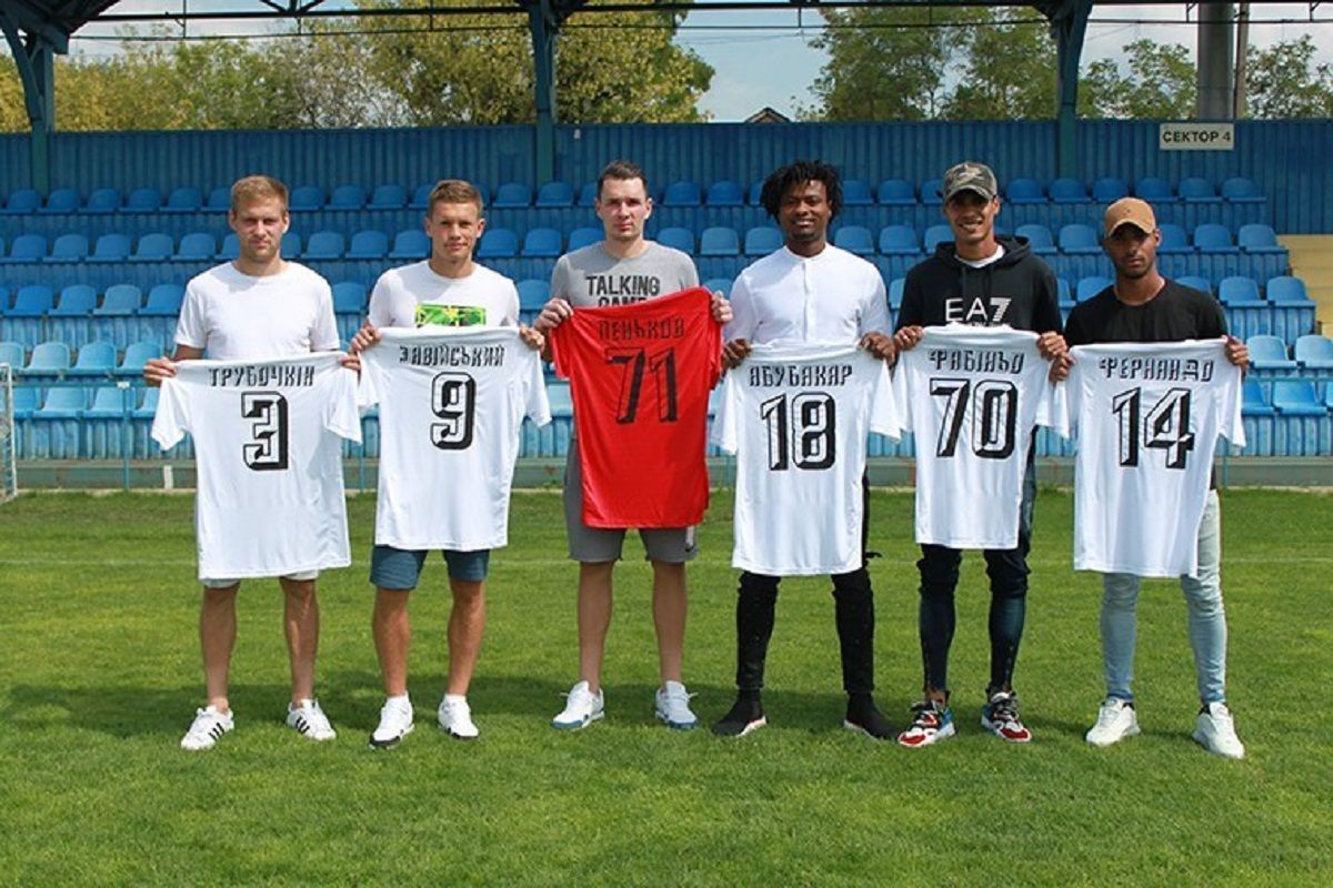 Клуб УПЛ підписав одразу 6 новачків, серед яких є бразильці та нігерієць Клуб УПЛ підписав одразу 6 новачків, серед яких є бразильці та нігерієць